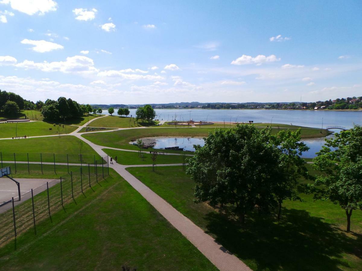 Cozy Apartment With A Wonderful Lake View Тельшяй Экстерьер фото